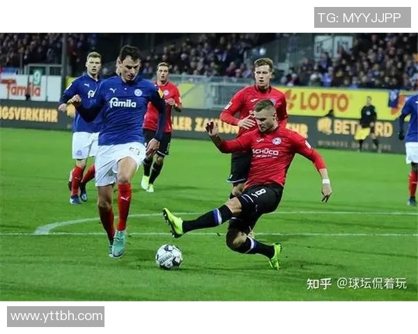 纽伦堡球队迎战雷根斯堡展现强劲实力争夺胜利 纽伦堡球队迎战雷根斯堡展现强劲实力争夺胜利