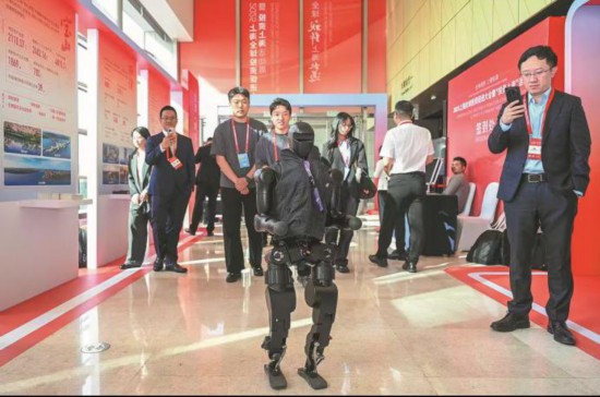 IM体育平台大江东丨“投资上海”这张名片金闪闪亮晶晶(图3)